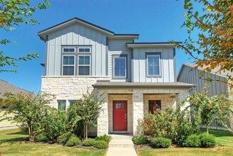 Building Photo - 8733 Mina Dr