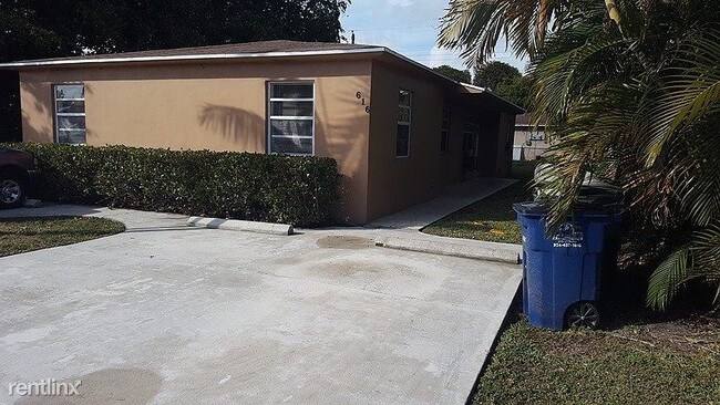 Foto del edificio - 616 SW 4th St