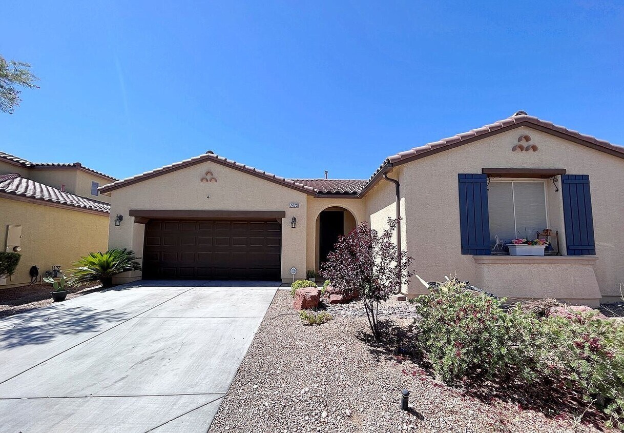 Primary Photo - 7473 Pepperbox Ave