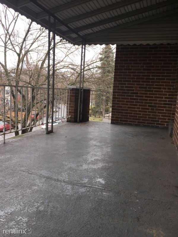 Building Photo - 1129 Clearbrook Dr