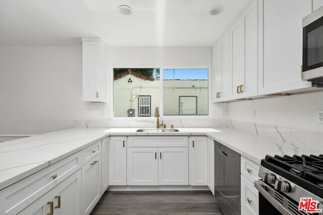 Foto del edificio - 8918 Cadillac Ave