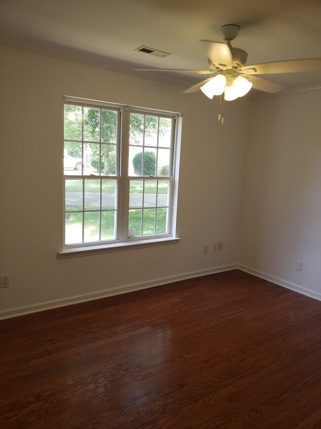 Foto del edificio - 9302 Winston Hall Ct