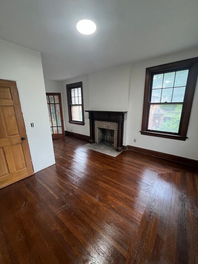 Foto del edificio - 3745 Saint Lawrence Ave