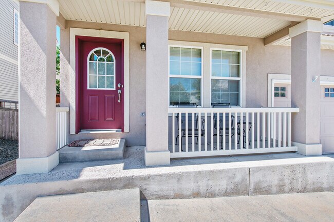 Building Photo - 3758 Dinosaur St