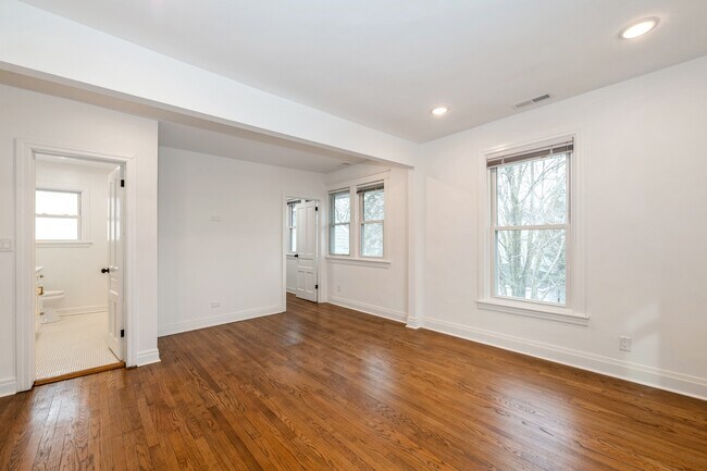 Building Photo - 1222 Chestnut St