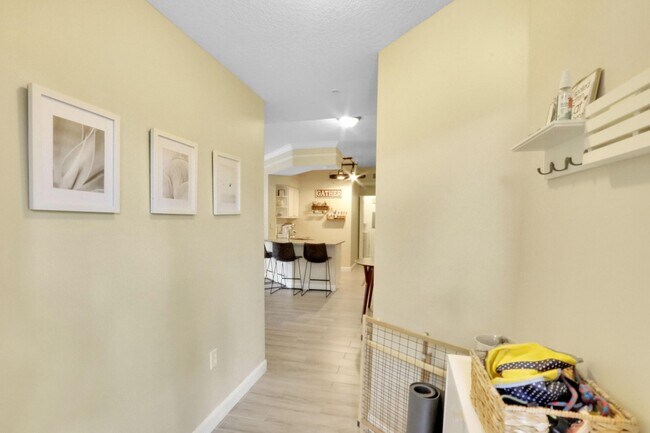 Foto del edificio - 2111 Myrtlewood Cir E