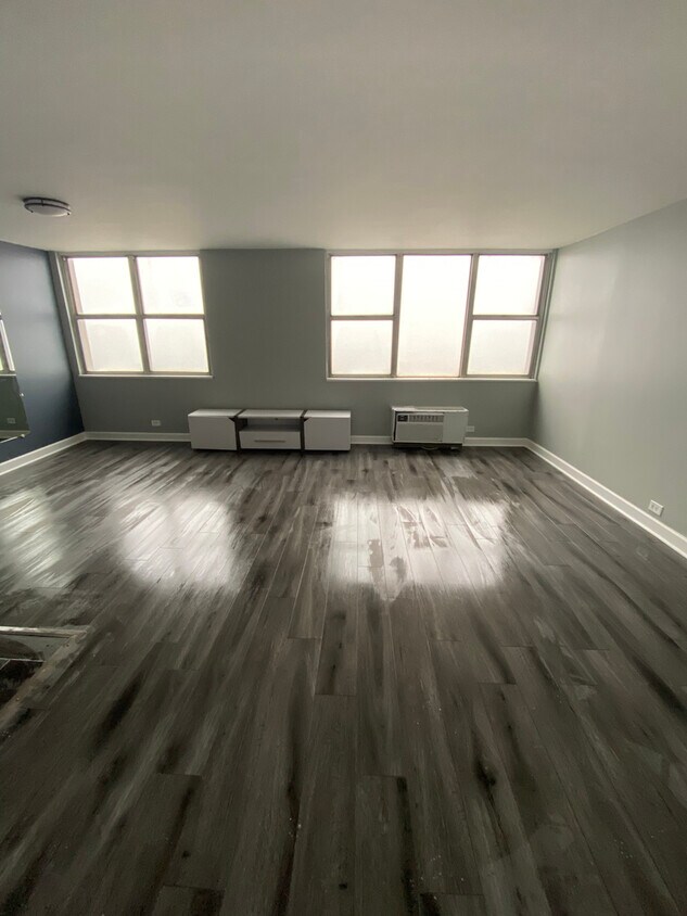 Foto principal - 4300 W Ford City Dr