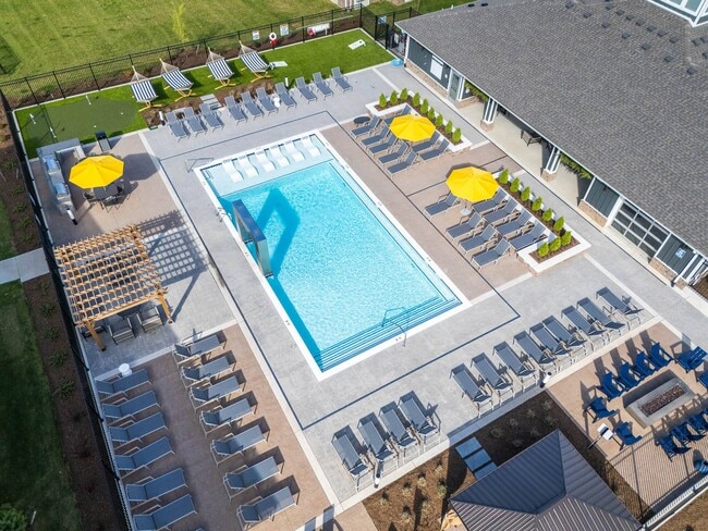 Building Photo - Allure Apartments LLC