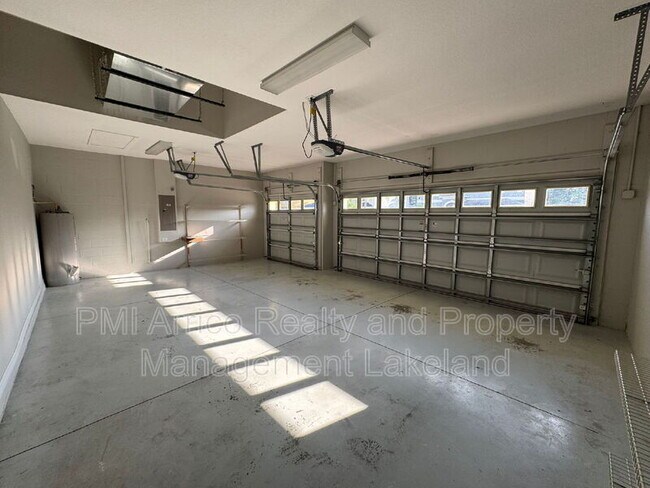 Foto del edificio - 3824 Haverhill Dr