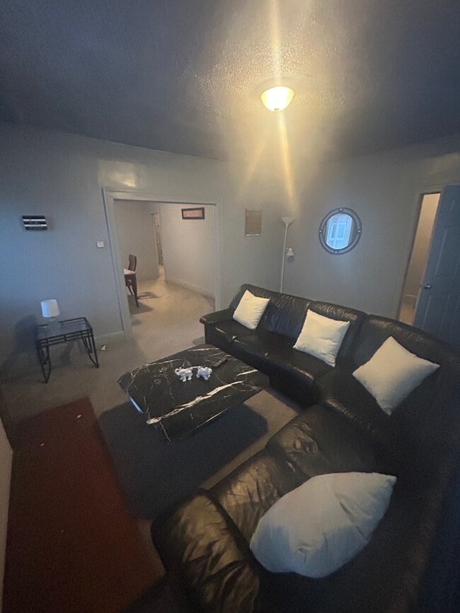 Building Photo - WHITFIELD FLR 1