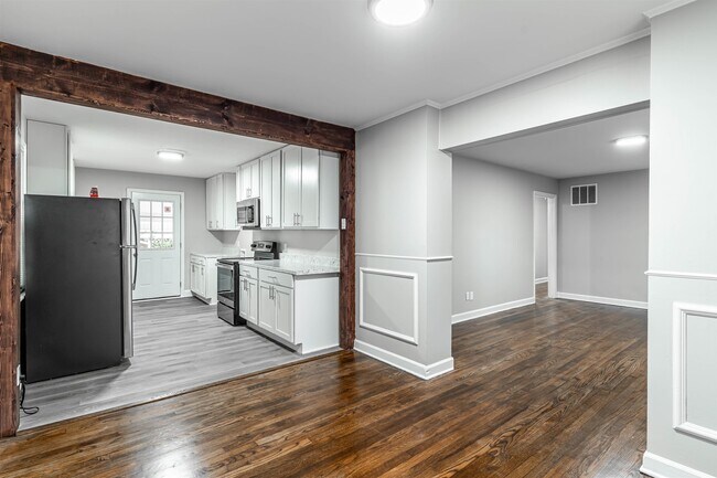 Foto del edificio - 345 S White Station Rd