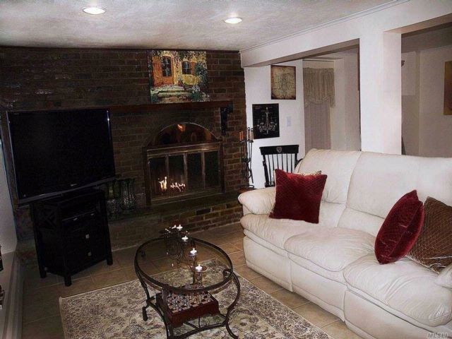 Primary Photo - 83 Sound Beach Blvd