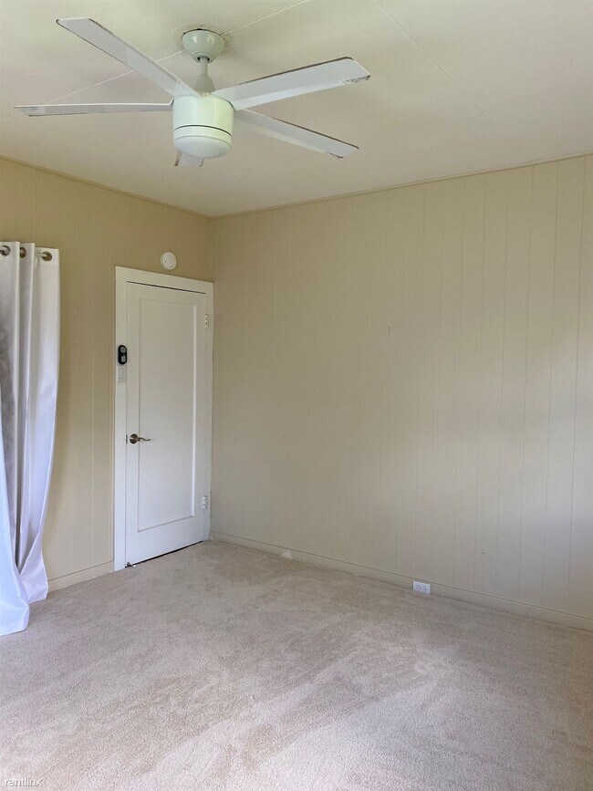 Building Photo - 2 br, 1 bath House - 45-143 William Henry ...