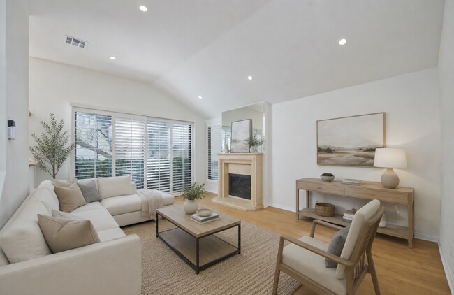 virtually staged - 5757 Owensmouth Ave