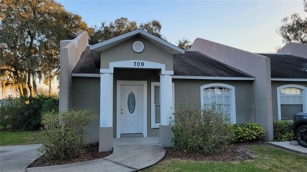 709 Lake Jessie Dr, Winter Haven, FL 33881 Room for Rent in Winter