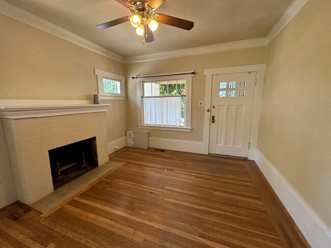 Building Photo - 2 Bedroom New Era Park Home with Garden an...