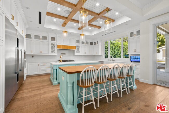 Foto del edificio - 12345 Huston St