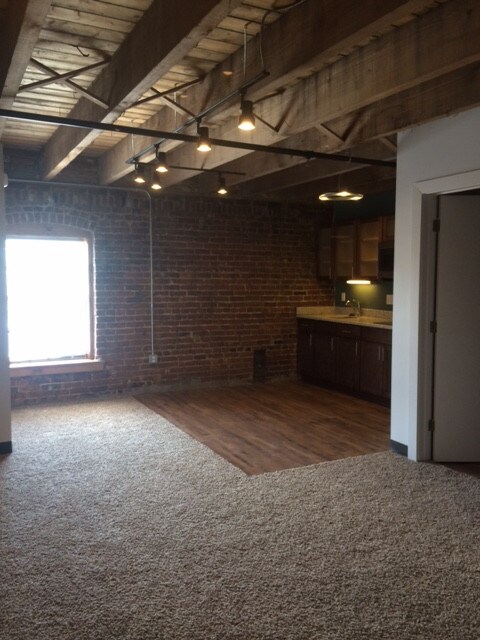 Building Photo - 201 Choctaw St