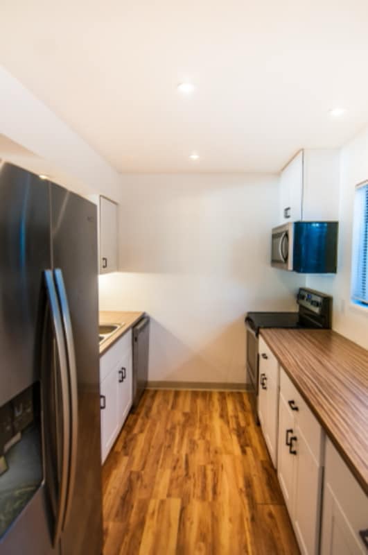 Building Photo - 809 E Drake Rd