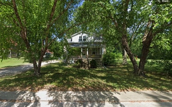 Building Photo - 398 N 3rd St