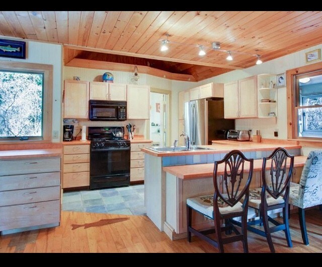 433 W Shore Rd, South Hero, VT 05486 House for Rent in South Hero, VT