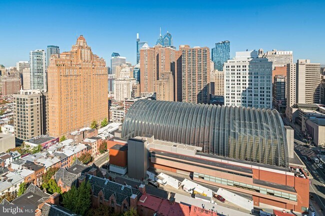 Building Photo - 400 S Broad St
