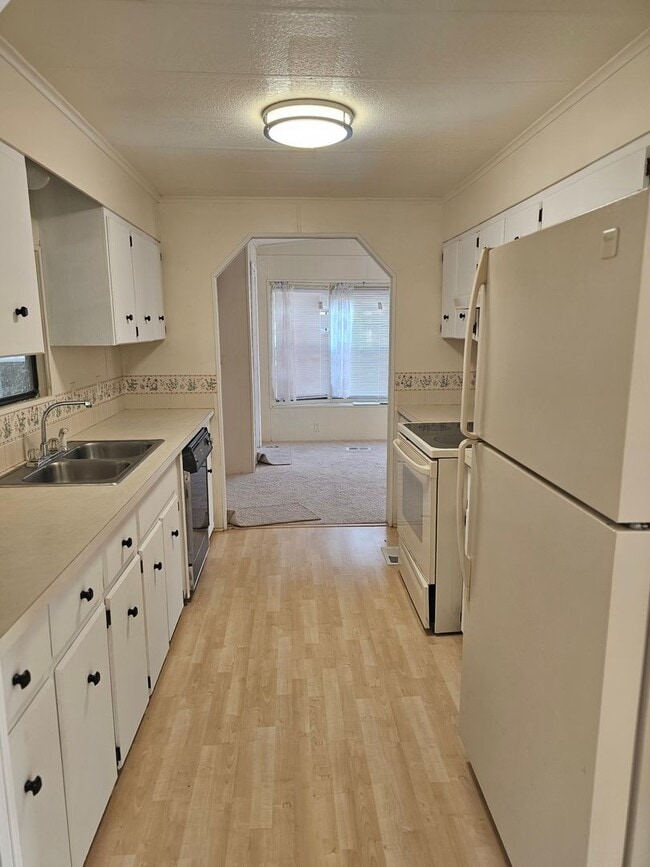 Foto del edificio - NICE & LARGE!  2 BEDROOM / 2 BATH MANUFACTURED HOME (55 + COMMUNITY - EAST ORLANDO)