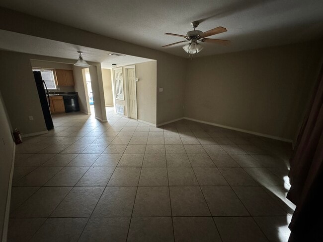 Building Photo - 1625 Martin Bluff Rd