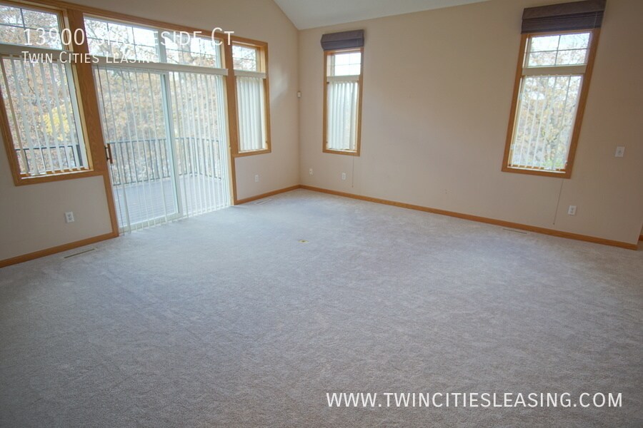 Primary Photo - 13900 Shoreside Ct, Savage, MN 55378