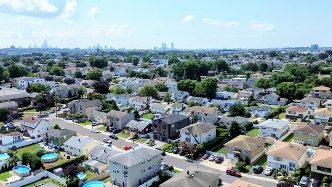 Foto del edificio - 295 Paulanne Terrace