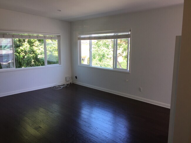Foto del edificio - 117 N Lucia Ave