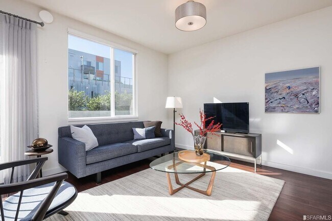 Building Photo - 555 Innes Ave
