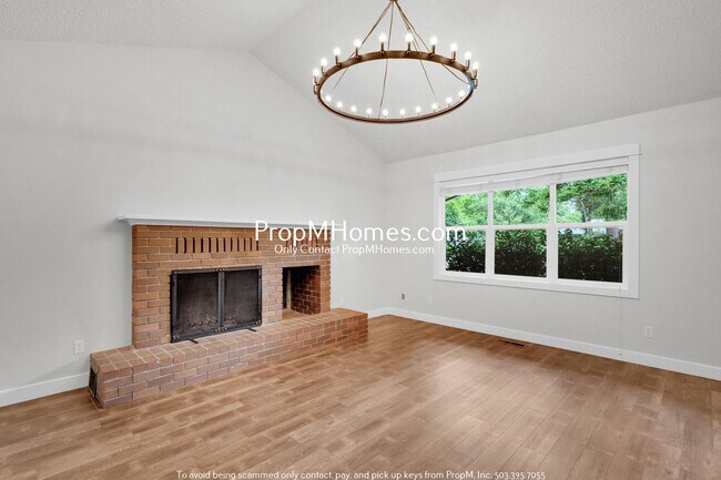 Foto del edificio - Updated 5 Bedroom Oasis in LO - Backyard o...