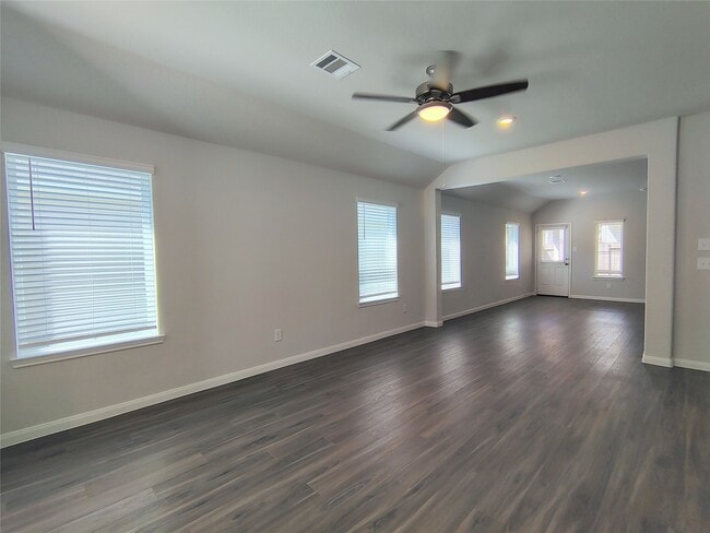 Building Photo - 13261 Musky Dr
