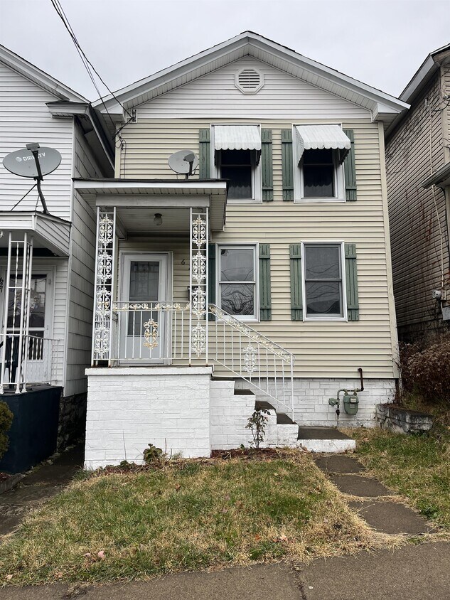 629 Maple St, Scranton, PA 18505 House Rental in Scranton, PA