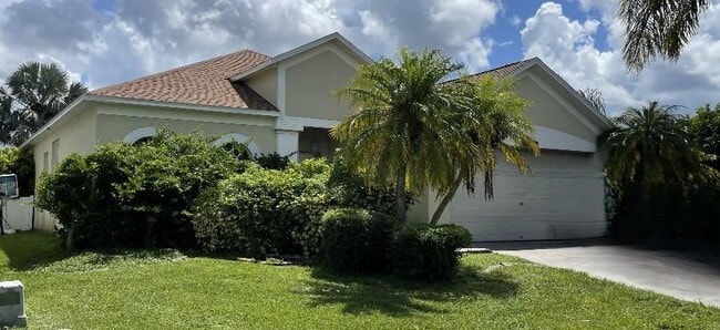 4.0 bedroom in Trinity Florida 34655 - 4.0 bedroom in Trinity Florida 34655 Townhome