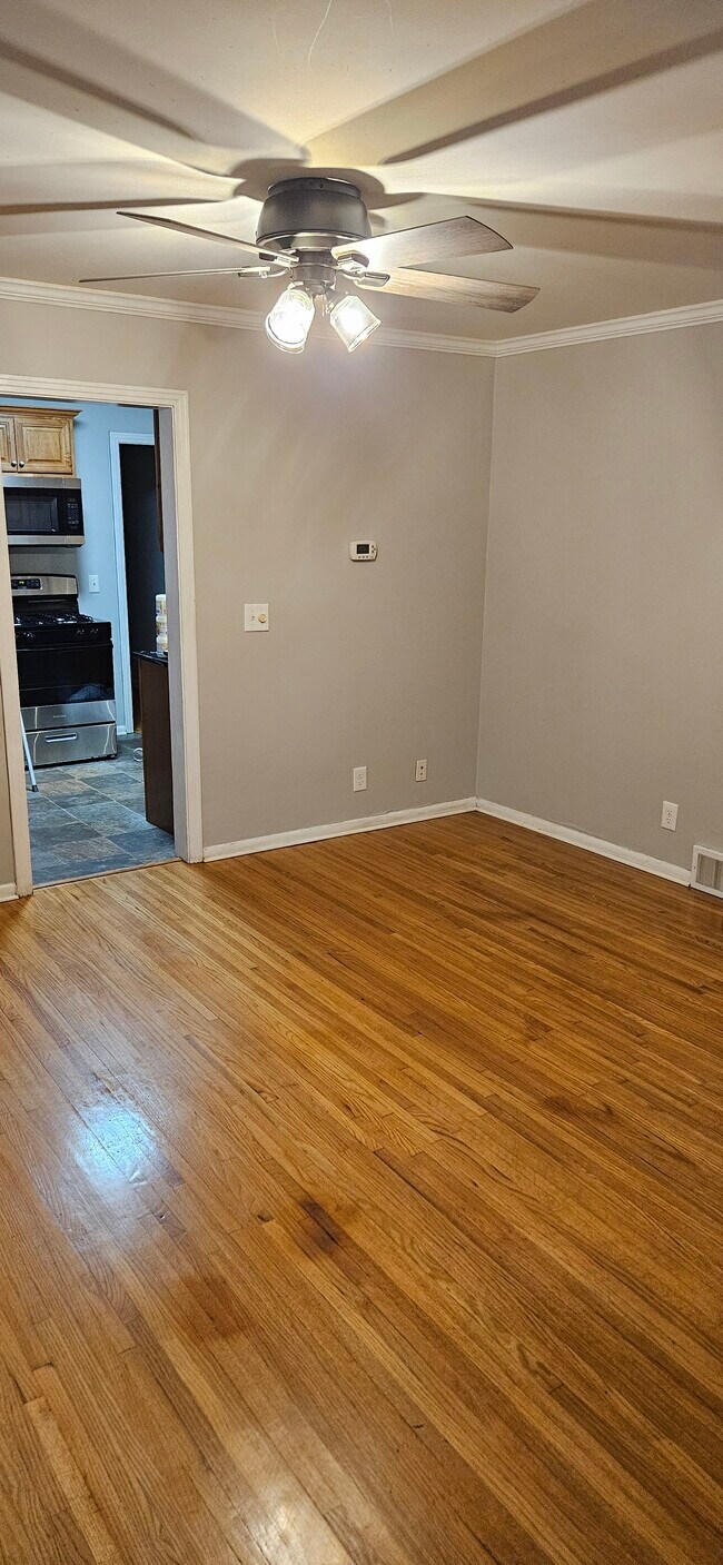Foto del edificio - 4241 Cedar Ave S