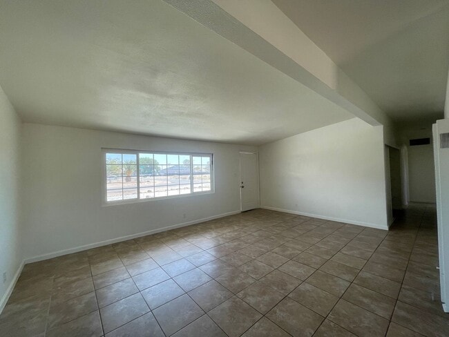 Foto del edificio - Modern Living in California City