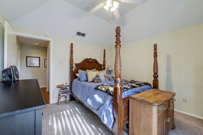 Foto del edificio - 2/2.5 Condo Right Near Hancock Center!