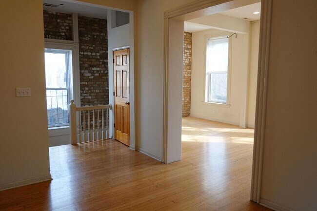 Foto del edificio - 1238 N Campbell Ave