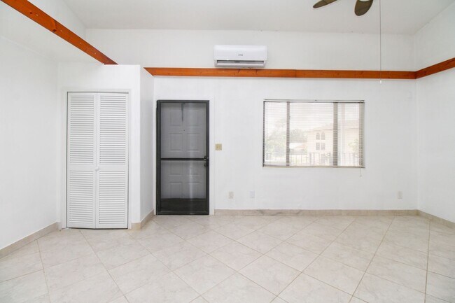 Foto del edificio - ANNUAL UNFURNISHED ** Wiggins Pass West **...
