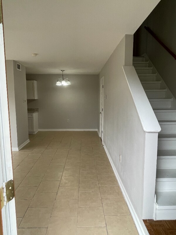Building Photo - 1705 Fox Run Dr