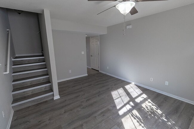 Building Photo - Affordable 4 Bedroom Townhouse