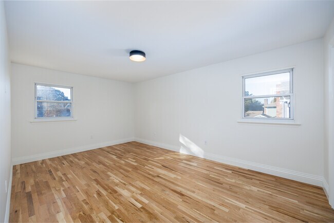 Building Photo - 98 S Centre Ave