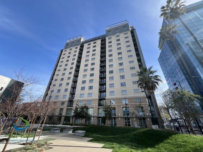 Foto del edificio - $2895-7th Floor 1 Bd/1 Ba Executive Condo in Beautiful Luxury Complex/City Heights