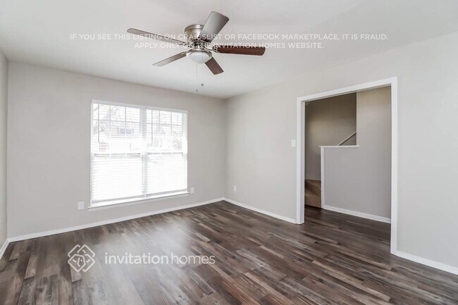 Foto del edificio - 1003 Rosewood Ln