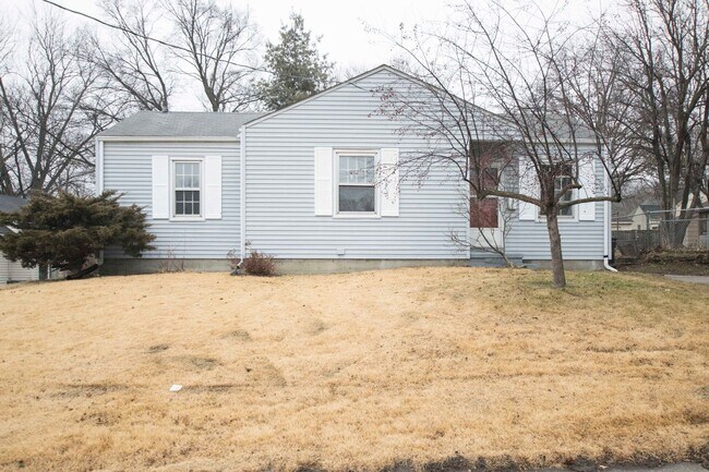 Building Photo - Cozy 3 bedroom 1 bath home - East Side