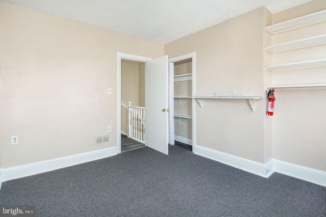 Building Photo - Charming 2 Bedroom Townhome in Fishtown | Private Yard & Modern Updates