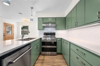 Building Photo - 3904 Tonkawa Trail