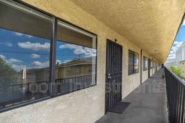Foto del edificio - 1527 S Palm Ave